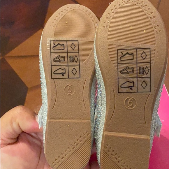 Silver Glitz Toddler Dress Shoes SZ 6 - Picture 5 of 8